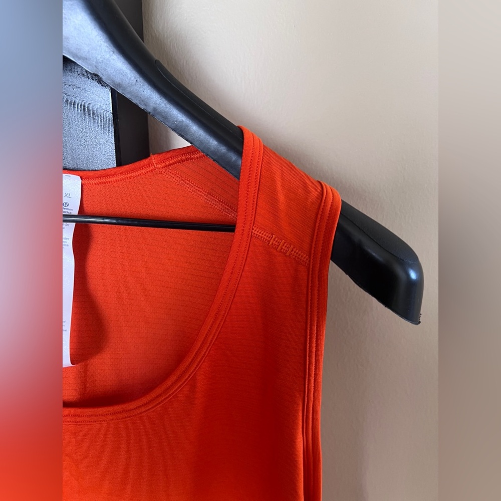 Mens NWT Lululemon Metal Vent Tech Tank EXDN Burnt Orange Color Size XL